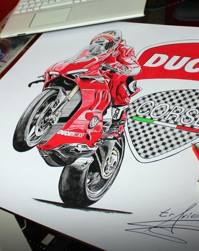 MOTO-DUCATI-PANIGALE-V4R-EN-MESA.jpg SUDADERA MOTO DUCATI PANIGALE V4R BLACK